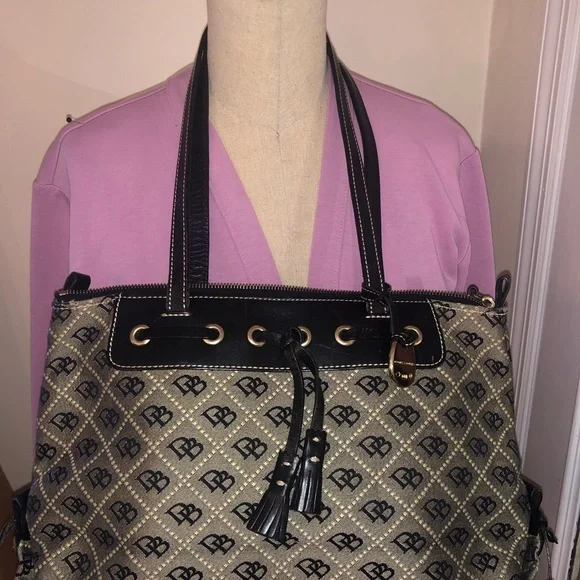 Dooney & bourke tote - Picture 2 of 16